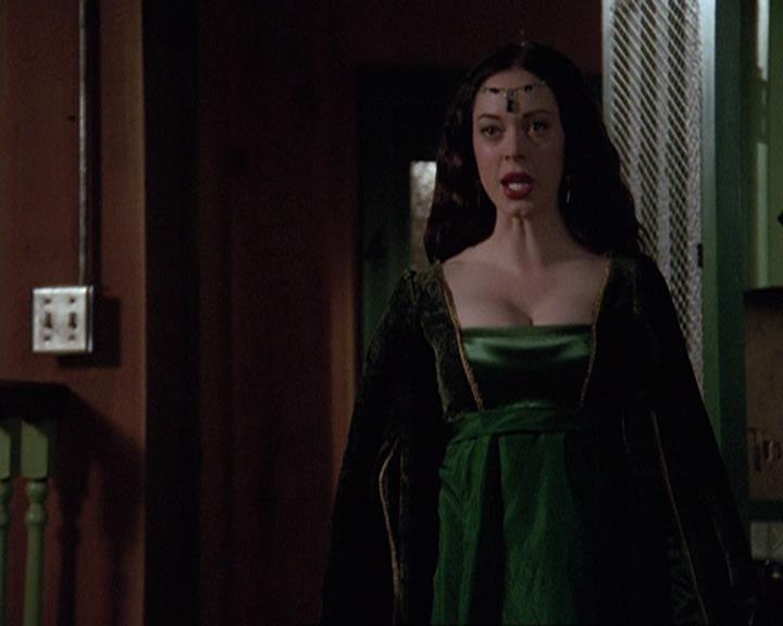Charmed-Online-dot-net_406AKnightToRemember1867.jpg