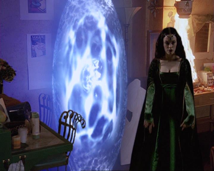 Charmed-Online-dot-net_406AKnightToRemember1902.jpg