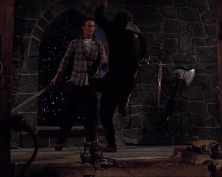 Charmed-Online-dot-net_406AKnightToRemember2109.jpg