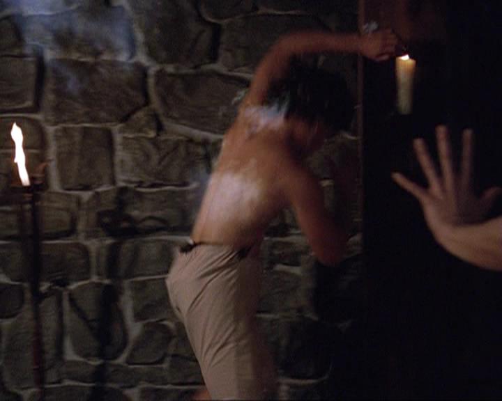 Charmed-Online-dot-net_406AKnightToRemember2140.jpg