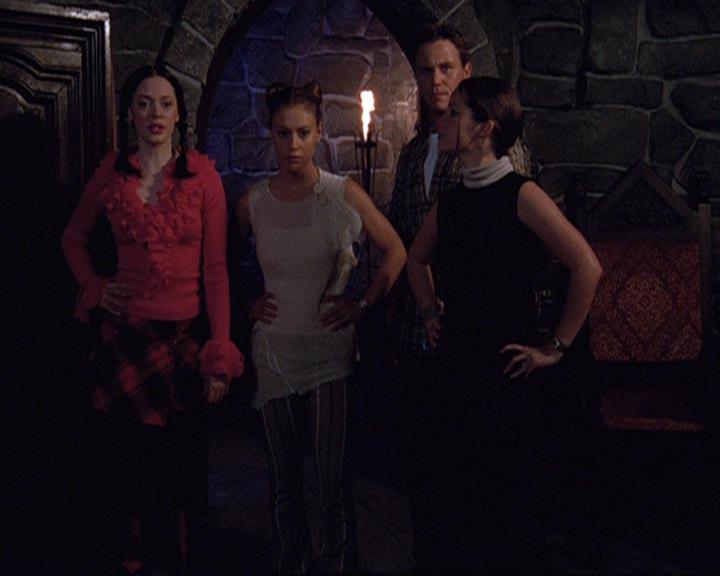 Charmed-Online-dot-net_406AKnightToRemember2167.jpg