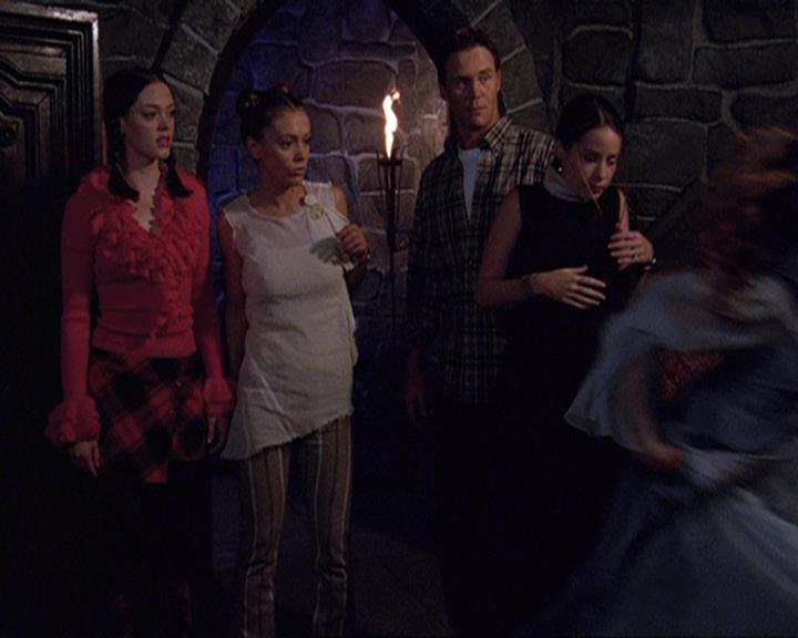 Charmed-Online-dot-net_406AKnightToRemember2173.jpg