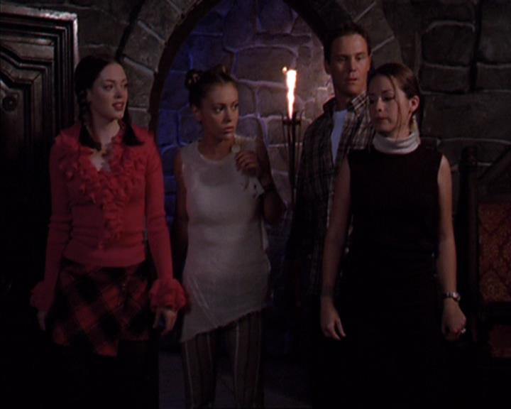Charmed-Online-dot-net_406AKnightToRemember2182.jpg