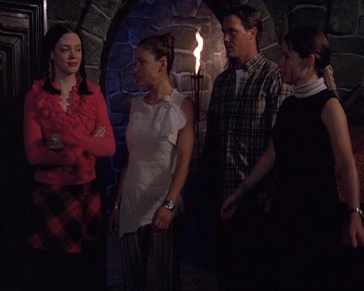Charmed-Online-dot-net_406AKnightToRemember2202.jpg