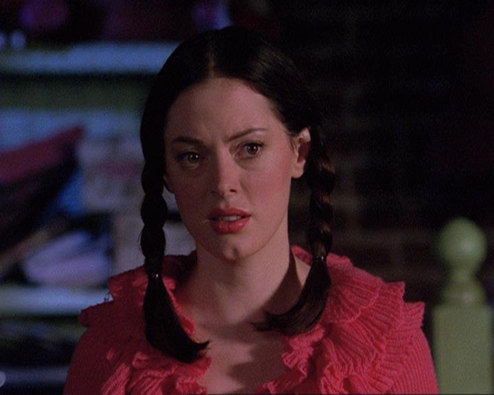 Charmed-Online-dot-net_406AKnightToRemember2227.jpg