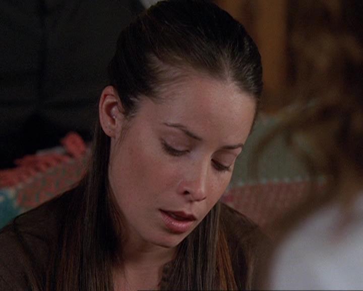 Charmed-Online-dot-net_407BrainDrain0729.jpg