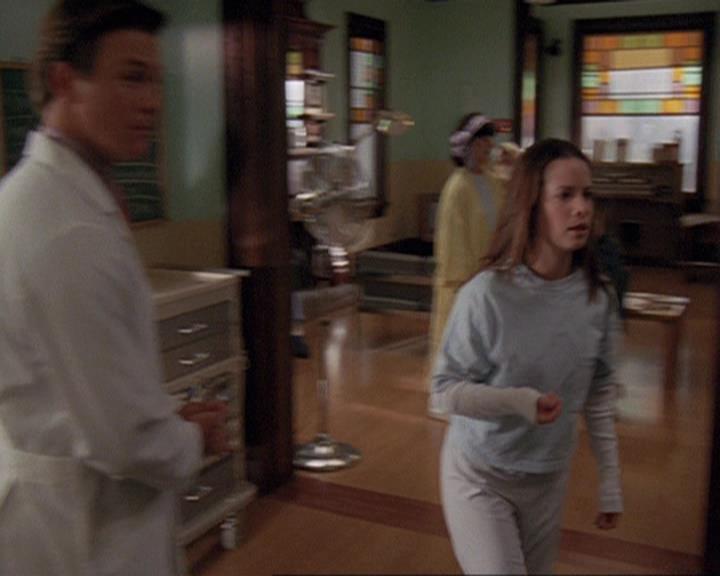 Charmed-Online-dot-net_407BrainDrain0902.jpg