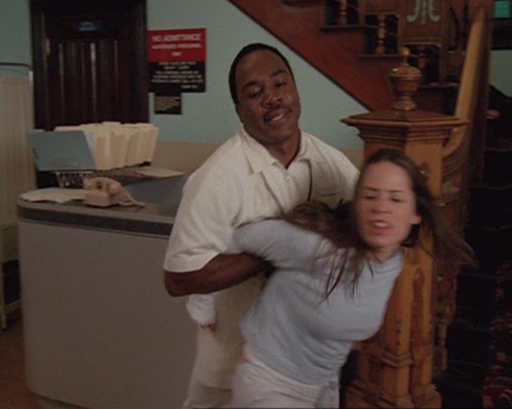 Charmed-Online-dot-net_407BrainDrain0905.jpg