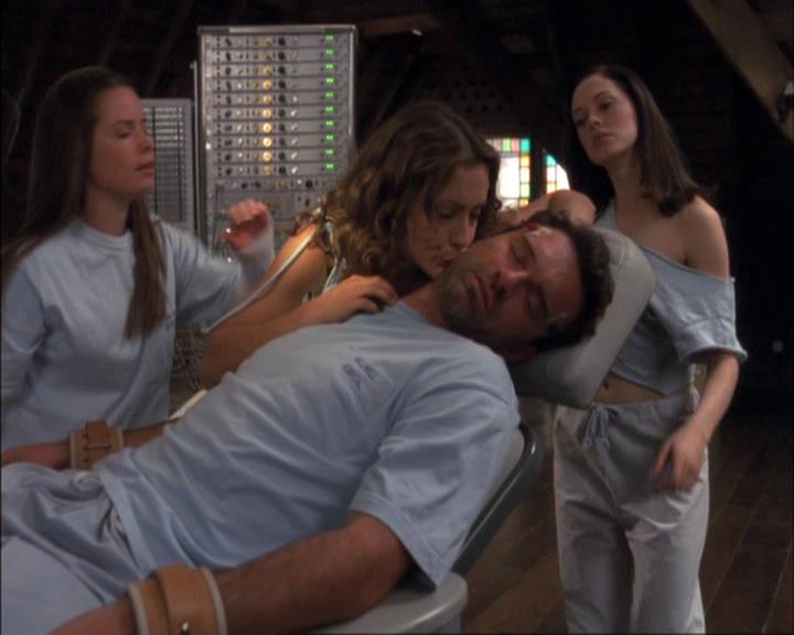 Charmed-Online-dot-net_407BrainDrain1336.jpg