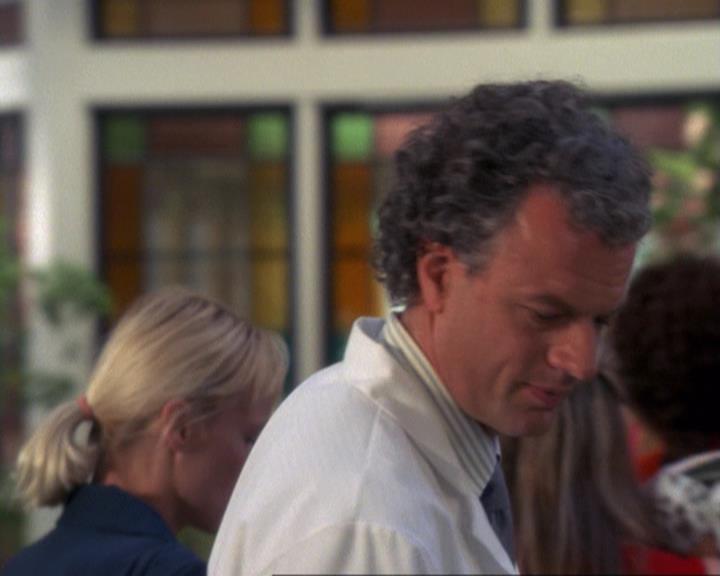 Charmed-Online-dot-net_407BrainDrain1947.jpg