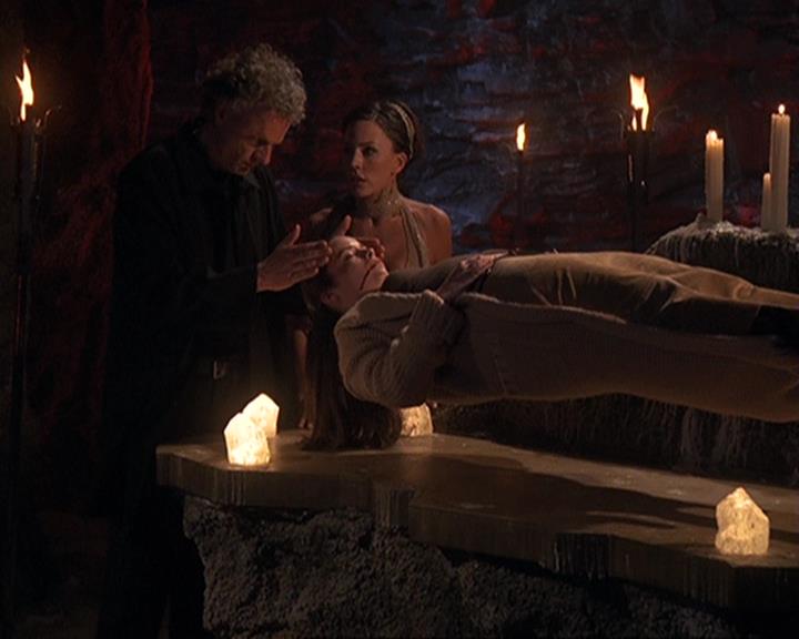 Charmed-Online-dot-net_407BrainDrain2155.jpg