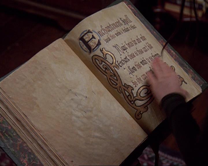 Charmed-Online-dot-net_408BlackAsCole0054.jpg
