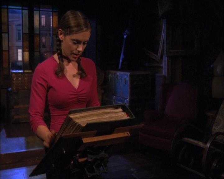 Charmed-Online-dot-net_408BlackAsCole0393.jpg
