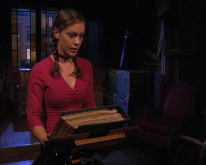Charmed-Online-dot-net_408BlackAsCole0394.jpg