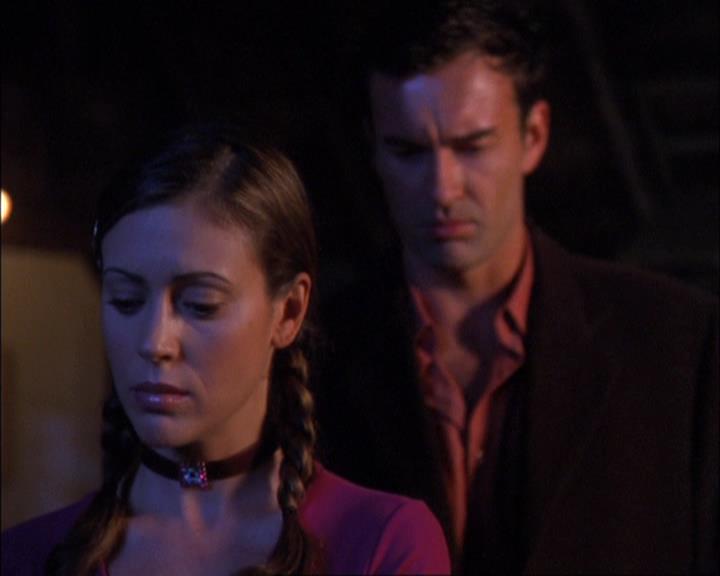 Charmed-Online-dot-net_408BlackAsCole0557.jpg