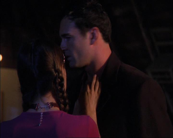 Charmed-Online-dot-net_408BlackAsCole0595.jpg