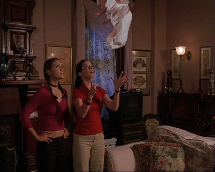 Charmed-Online-dot-net_408BlackAsCole0628.jpg