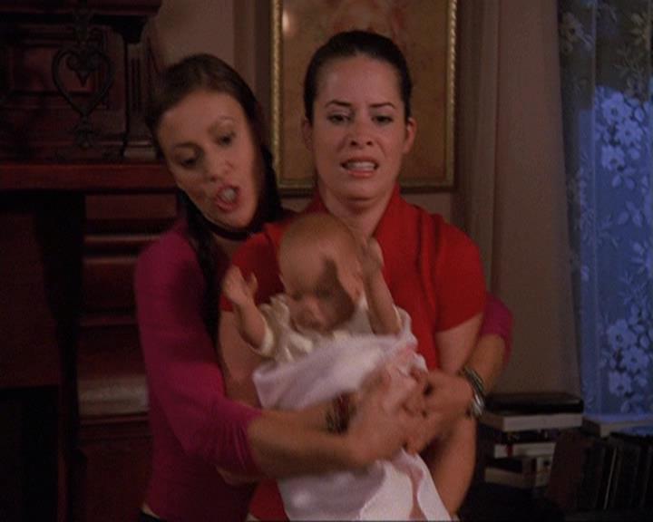 Charmed-Online-dot-net_408BlackAsCole0650.jpg