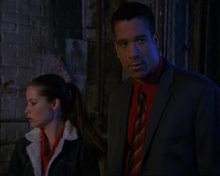 Charmed-Online-dot-net_408BlackAsCole0720.jpg