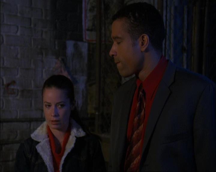 Charmed-Online-dot-net_408BlackAsCole0724.jpg