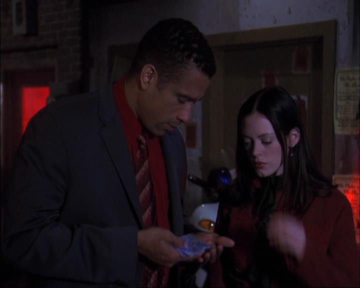 Charmed-Online-dot-net_408BlackAsCole0743.jpg
