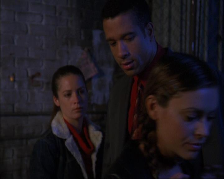 Charmed-Online-dot-net_408BlackAsCole0766.jpg