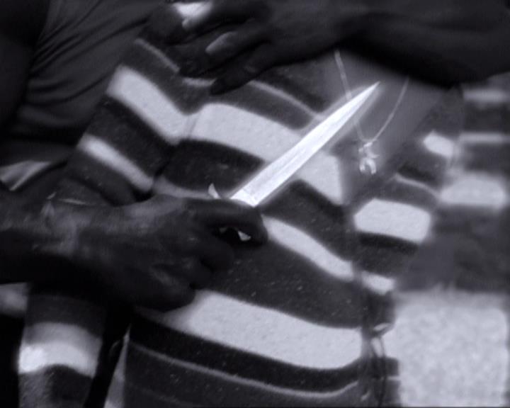 Charmed-Online-dot-net_408BlackAsCole0814.jpg