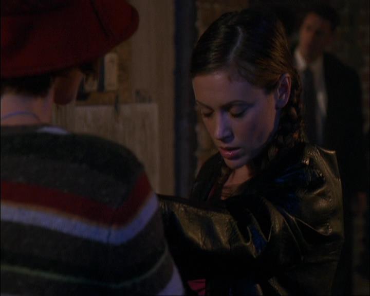 Charmed-Online-dot-net_408BlackAsCole0817.jpg