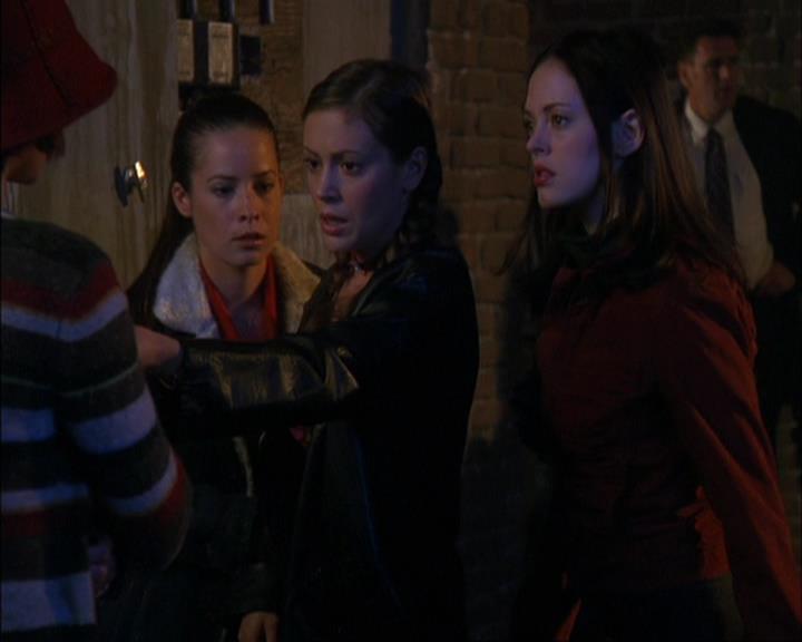 Charmed-Online-dot-net_408BlackAsCole0823.jpg