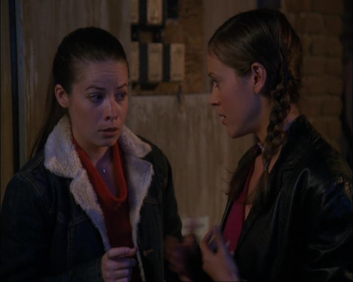 Charmed-Online-dot-net_408BlackAsCole0832.jpg