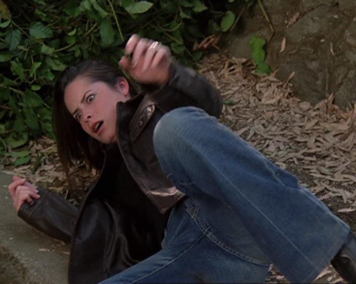Charmed-Online-dot-net_408BlackAsCole0982.jpg
