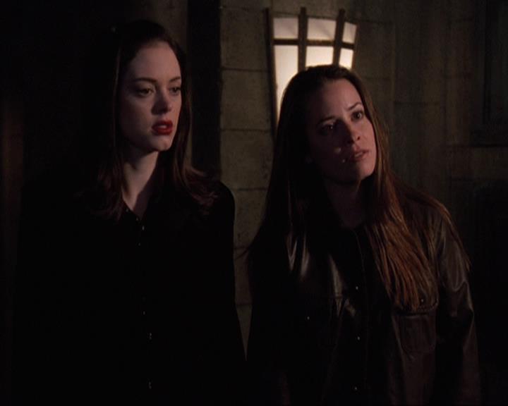 Charmed-Online-dot-net_408BlackAsCole1857.jpg Charmed-Online-dot-net_408BlackAsCole1857.jpg