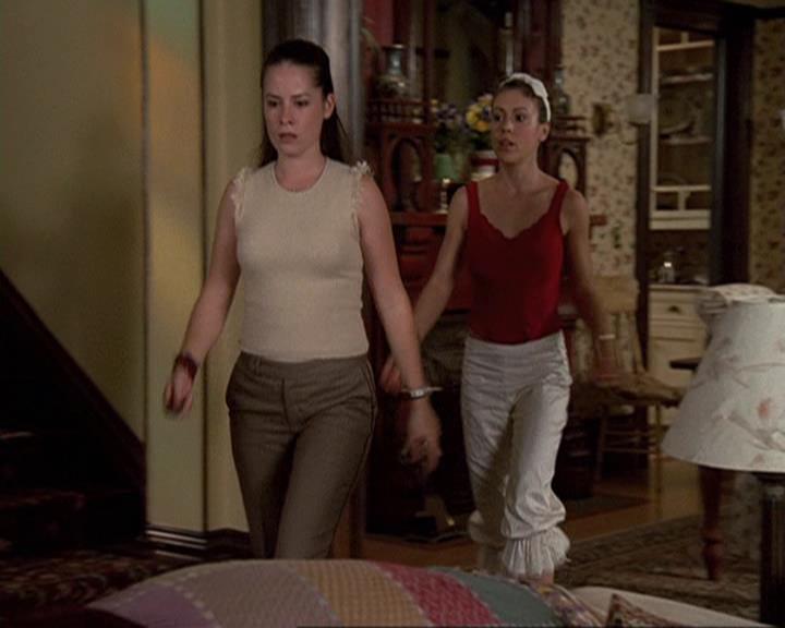 Charmed-Online-dot-409MuseToMyEars0411.jpg