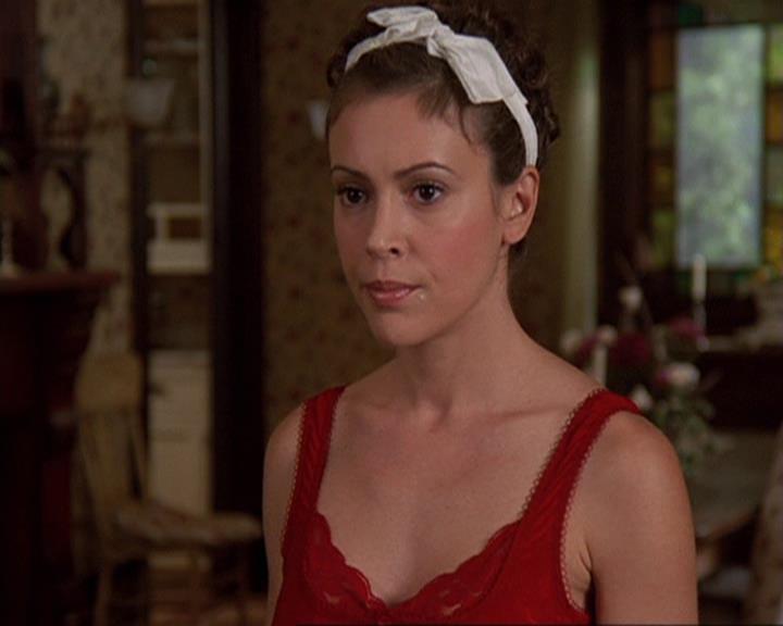Charmed-Online-dot-409MuseToMyEars0500.jpg
