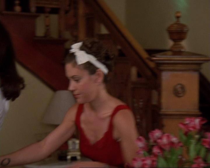 Charmed-Online-dot-409MuseToMyEars0508.jpg