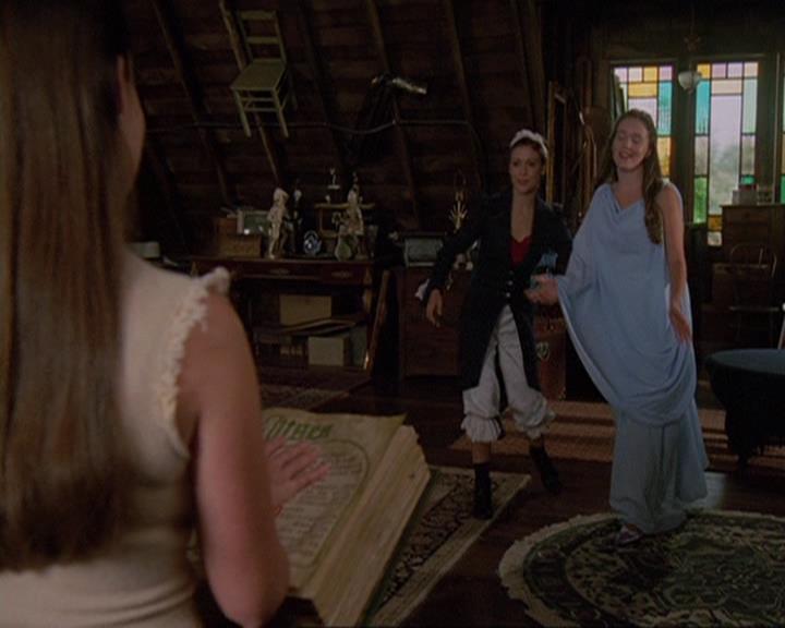 Charmed-Online-dot-409MuseToMyEars0813.jpg