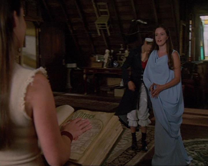 Charmed-Online-dot-409MuseToMyEars0814.jpg