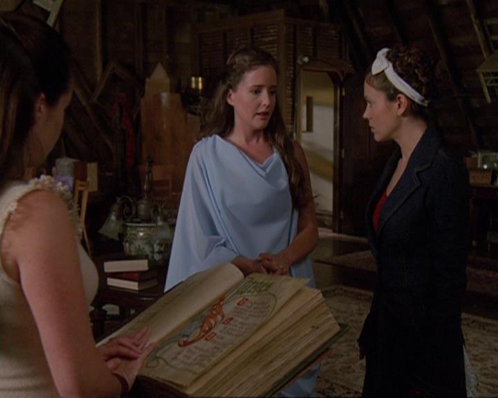 Charmed-Online-dot-409MuseToMyEars0826.jpg