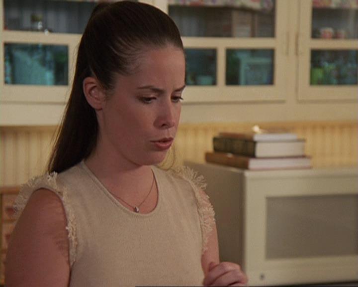 Charmed-Online-dot-409MuseToMyEars1102.jpg