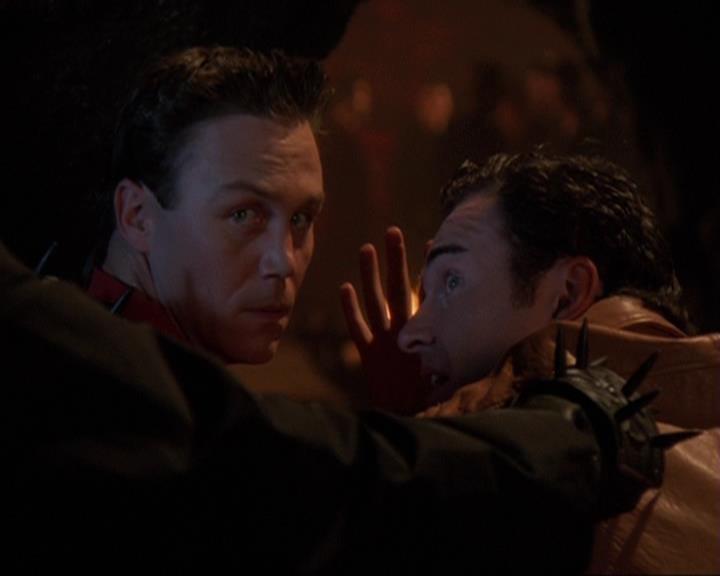 Charmed-Online-dot-409MuseToMyEars1362.jpg