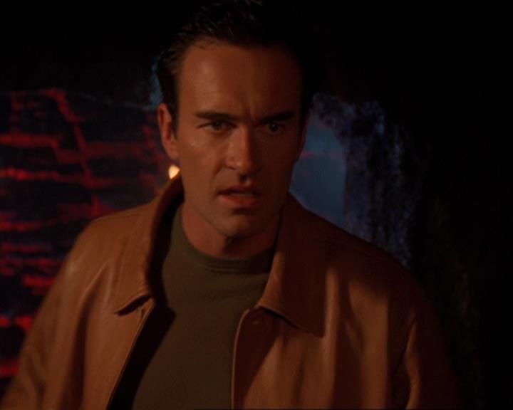 Charmed-Online-dot-409MuseToMyEars1395.jpg