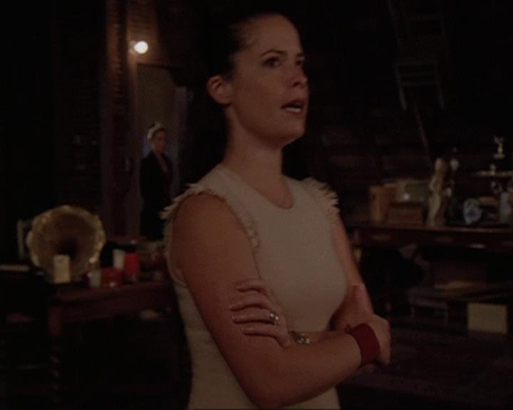 Charmed-Online-dot-409MuseToMyEars1404.jpg