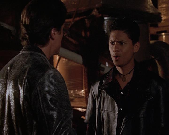 Charmed-Online-dot-409MuseToMyEars1464.jpg