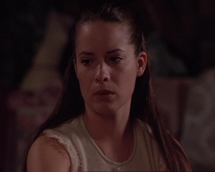 Charmed-Online-dot-409MuseToMyEars1735.jpg