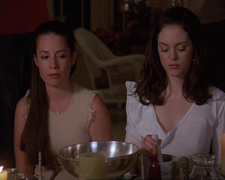 Charmed-Online-dot-409MuseToMyEars1828.jpg