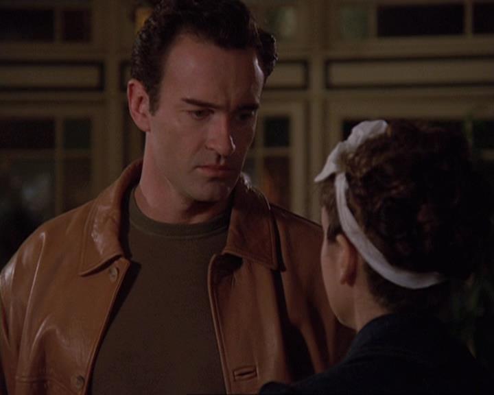 Charmed-Online-dot-409MuseToMyEars1855.jpg