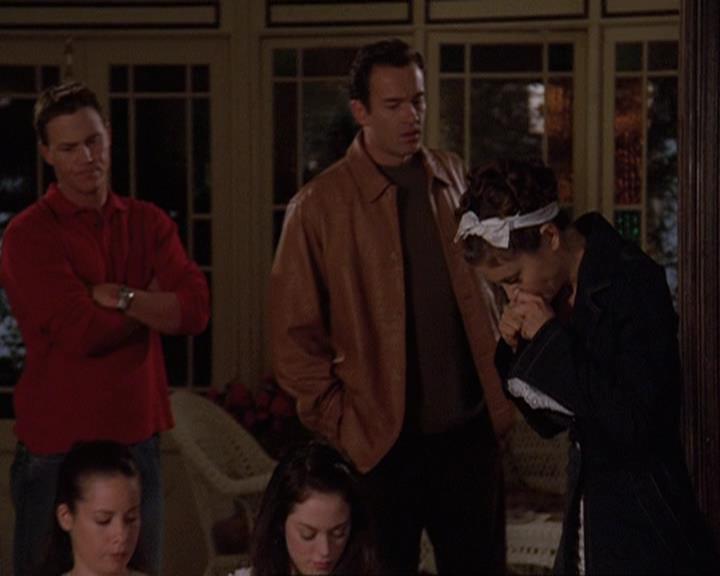 Charmed-Online-dot-409MuseToMyEars1865.jpg