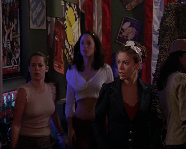 Charmed-Online-dot-409MuseToMyEars1903.jpg