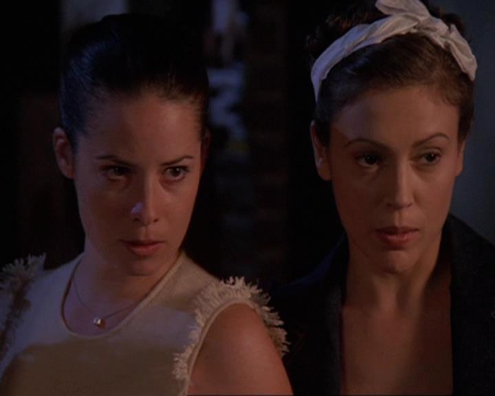 Charmed-Online-dot-409MuseToMyEars2158.jpg