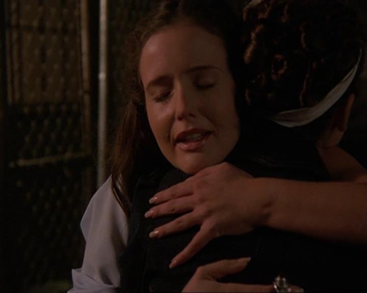 Charmed-Online-dot-409MuseToMyEars2208.jpg